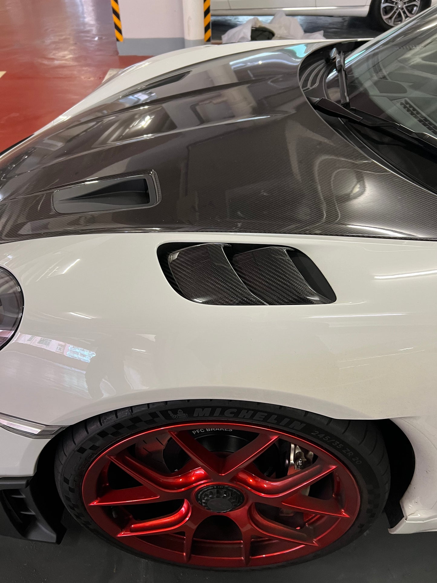 Porsche GT4RS、Spyder RS Carbon Fiber Fender Air Outlet