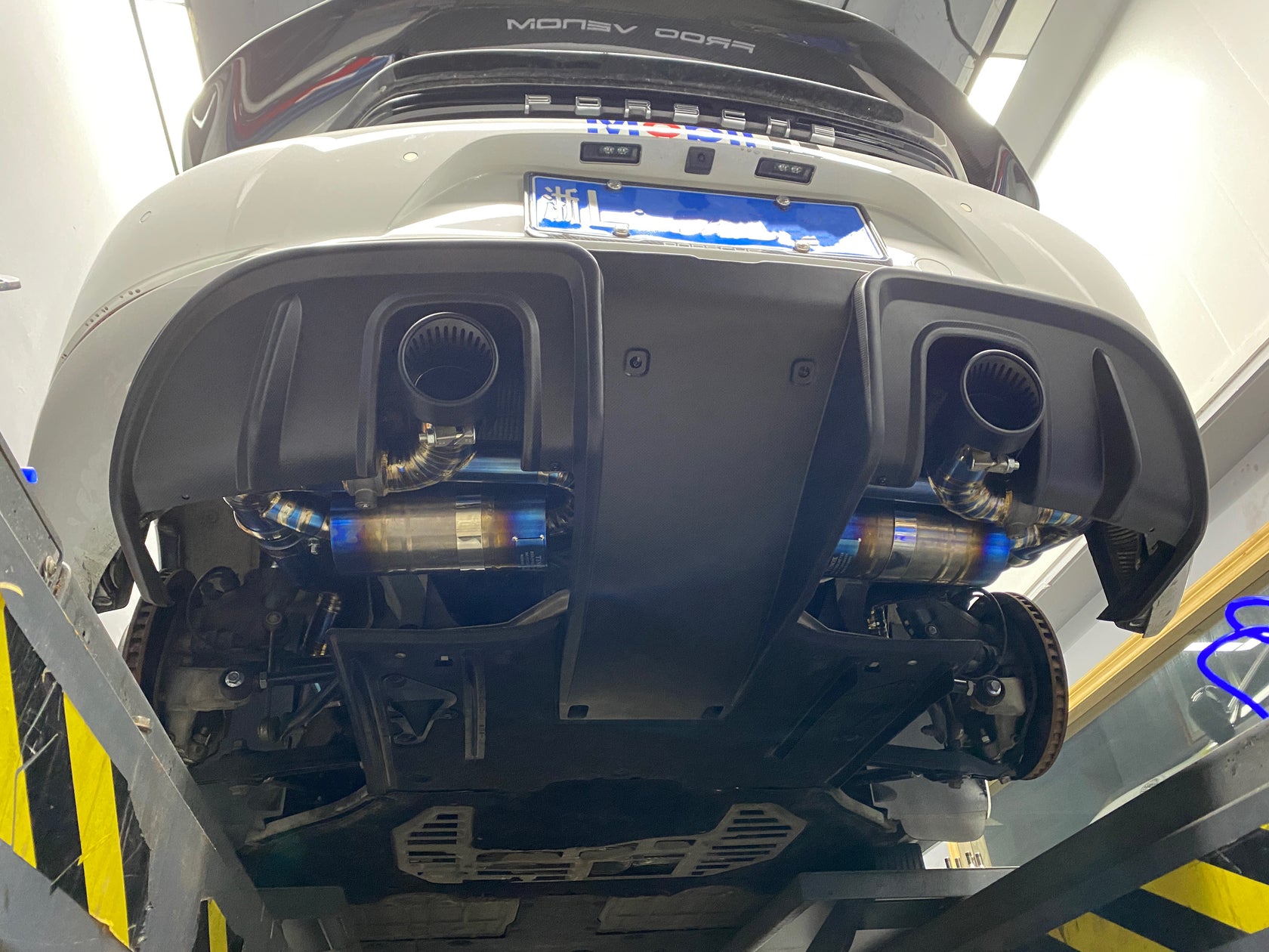 Porsche 718 GT4、GT4RS Carbon Fiber Rear Diffuser – frogvenom